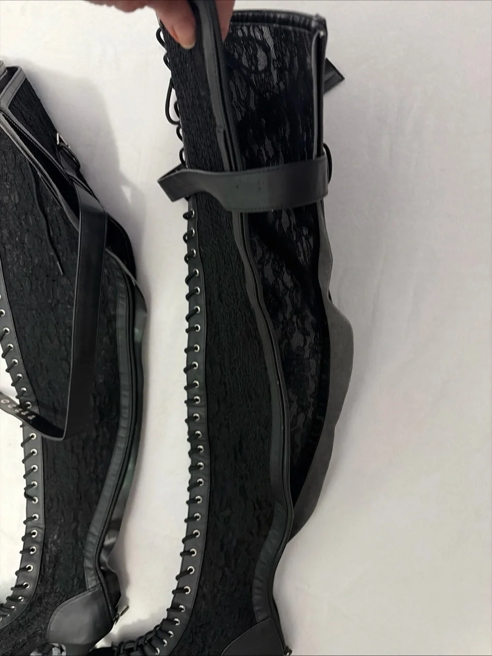 PLEASER DELIGHT Women's 6